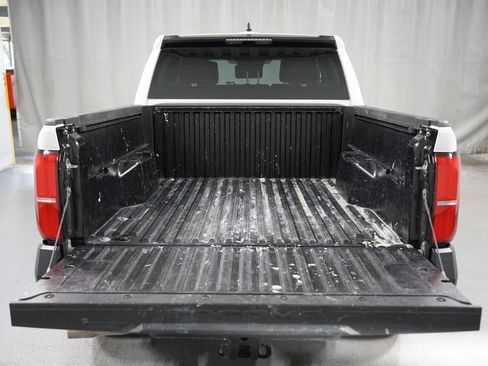 Certified 2024 Toyota Tacoma SR AWD/4WD image 33
