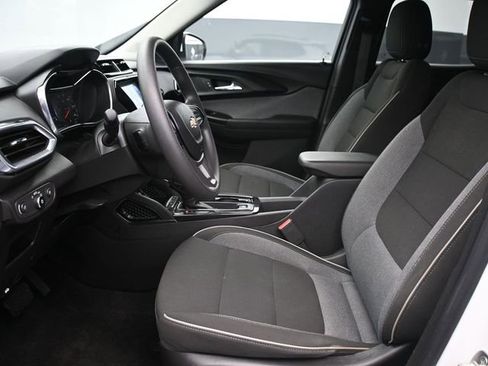 Used 2022 Chevrolet TrailBlazer LT w/ Convenience Package AWD/4WD image 10
