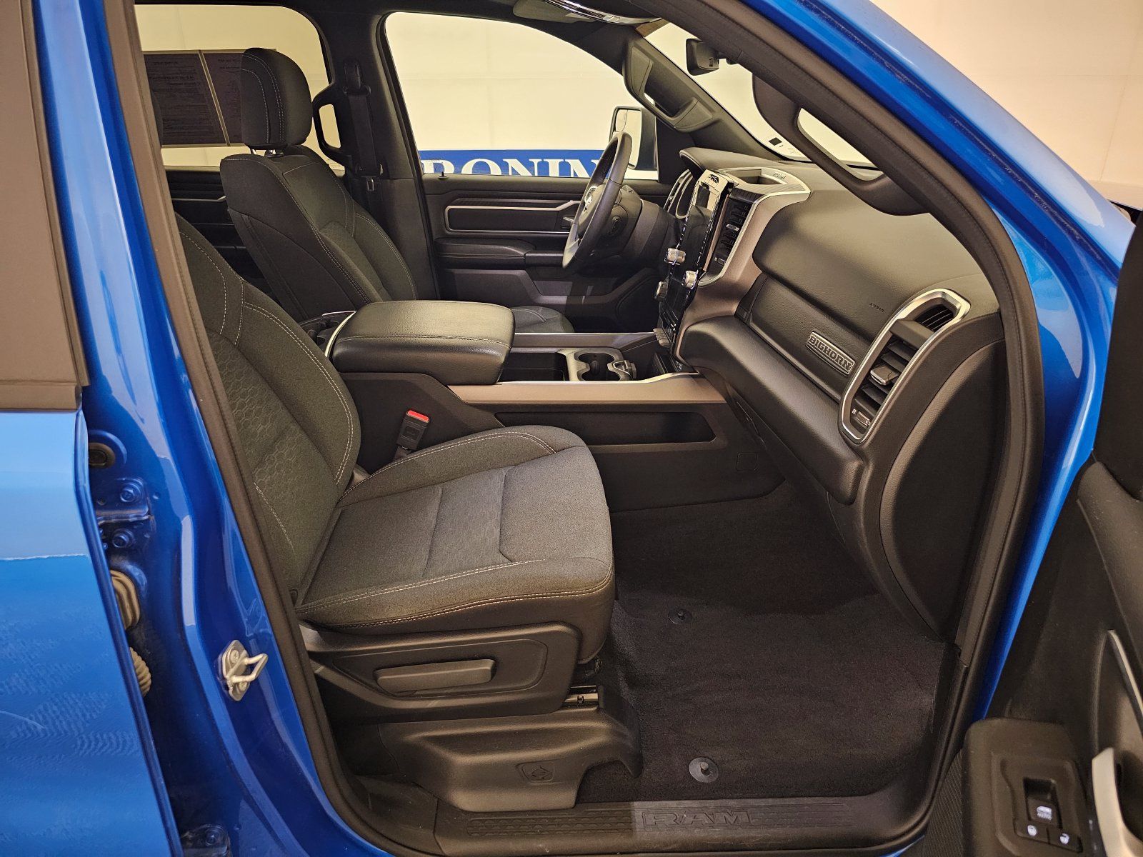 Used 2025 RAM 1500 Big Horn AWD/4WD image 26