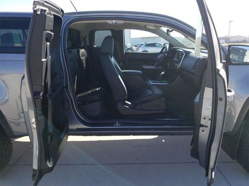 Used 2022 Chevrolet Colorado ZR2 image 18