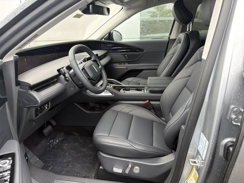 New 2026 Lincoln Nautilus Premier AWD/4WD image 5
