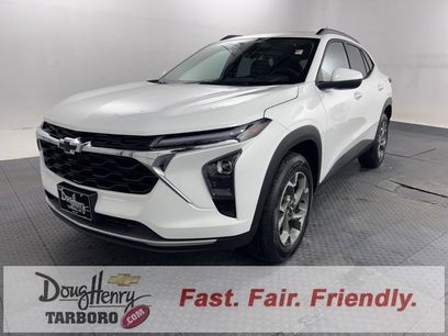 New 2025 Chevrolet Trax LT w/ Sunroof Package