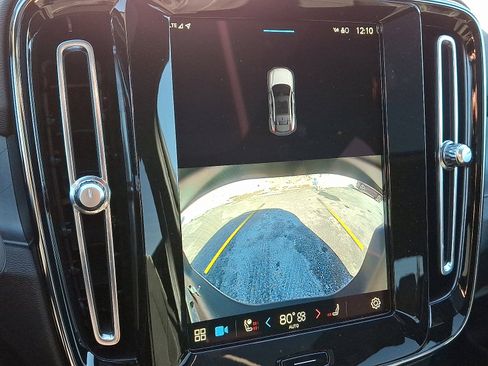 Certified 2023 Volvo C40 P8 Recharge Ultimate AWD/4WD image 17