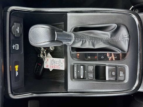 Used 2024 Honda CR-V LX image 14