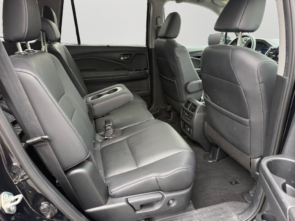 Used 2021 Honda Pilot Touring image 9