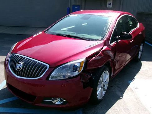 Used 2013 Buick Verano FWD image 2