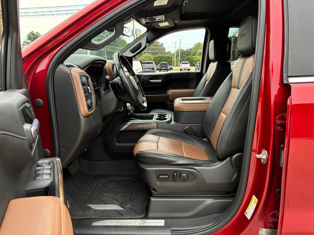 Used 2021 Chevrolet Silverado 1500 High Country w/ Technology Package AWD/4WD image 14
