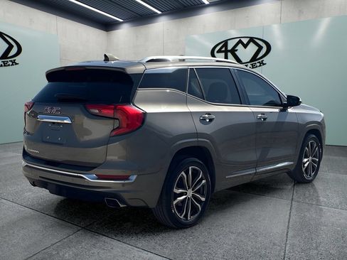 Used 2018 GMC Terrain Denali w/ Advanced Safety Package FWD image 3