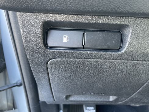 Used 2017 Kia Sorento LX image 41