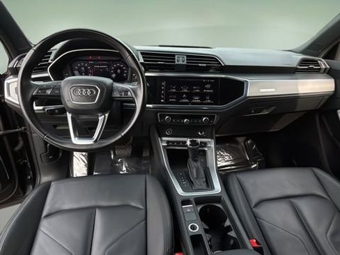 Used 2023 Audi Q3 2.0T Premium image 16