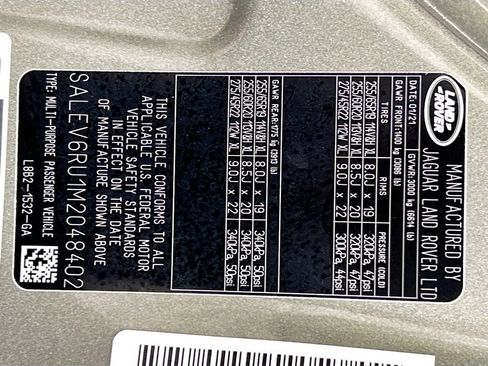 Used 2021 Land Rover Defender 90 First Edition image 34