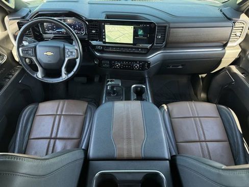 Used 2023 Chevrolet Silverado 1500 High Country w/ Technology Package image 11