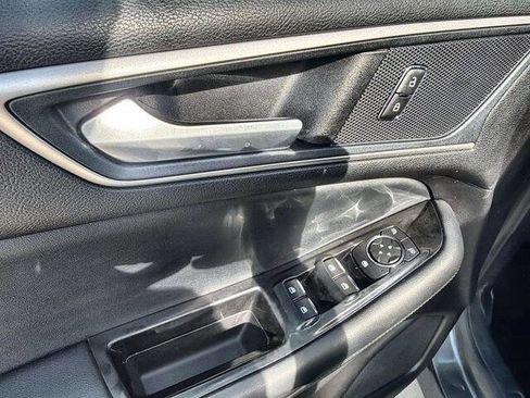 Used 2019 Ford Edge SEL w/ Equipment Group 201A FWD image 22