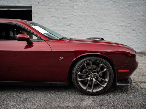 Used 2022 Dodge Challenger R/T Scat Pack w/ Shaker Package image 17