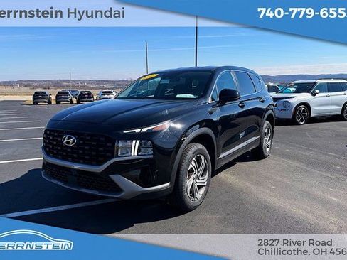 Used 2023 Hyundai Santa Fe SE image 3
