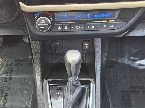 Used 2016 Toyota Corolla LE FWD image 23