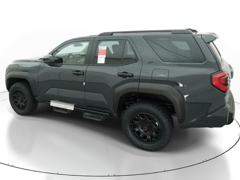 New 2026 Toyota 4Runner SR5 AWD/4WD image 4