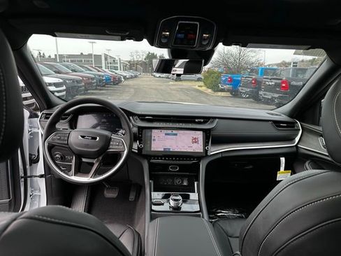 New 2026 Jeep Grand Cherokee L Limited image 39