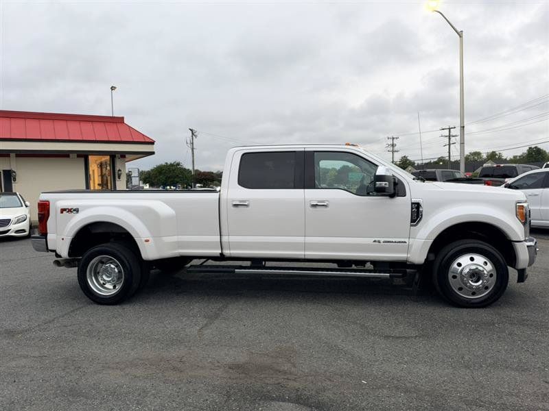 Used 2018 Ford F450 Lariat w/ Lariat Ultimate Package AWD/4WD image 4