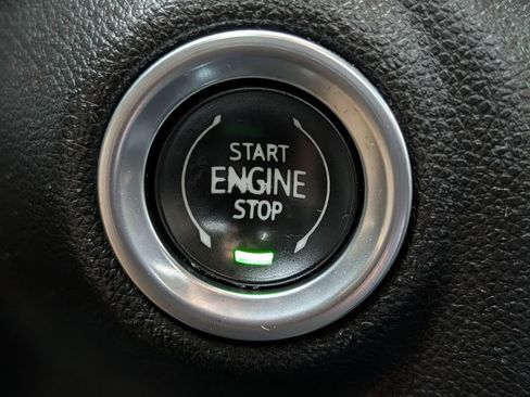 Used 2022 Chevrolet Silverado 1500 RST AWD/4WD image 28