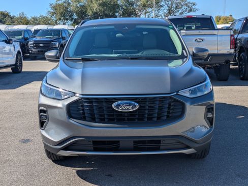 New 2026 Ford Escape SE FWD image 9