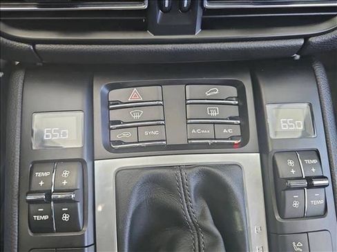 Used 2021 Porsche Macan AWD/4WD image 26