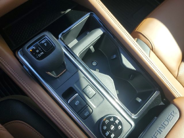 Used 2024 Nissan Pathfinder Platinum AWD/4WD image 22