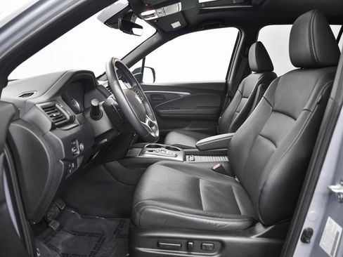 Used 2023 Honda Passport EX-L image 11