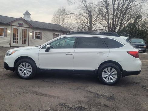 Used 2015 Subaru Outback 2.5i Premium image 5