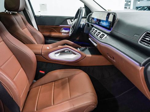 Certified 2026 Mercedes-Benz GLS 450 4MATIC image 19