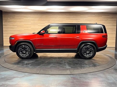Used 2025 Rivian R1S Adventure image 16