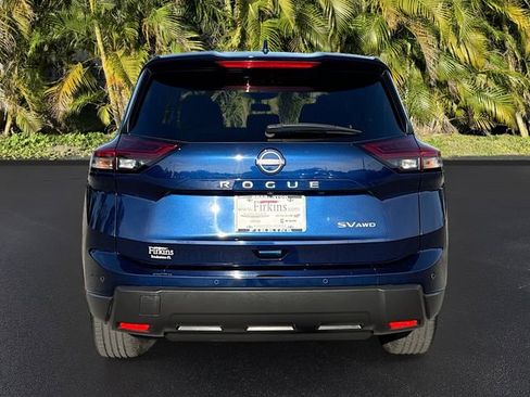 Used 2024 Nissan Rogue SV AWD/4WD image 6