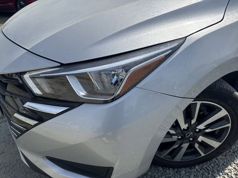 Used 2024 Nissan Versa SV image 7