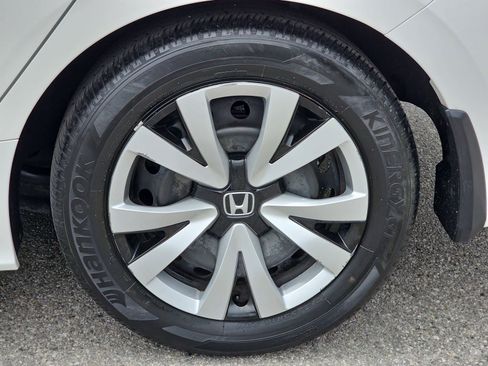 Certified 2024 Honda Civic LX image 31
