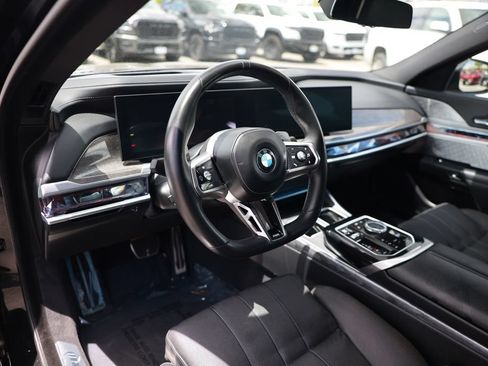 Used 2023 BMW 760i xDrive AWD/4WD image 15