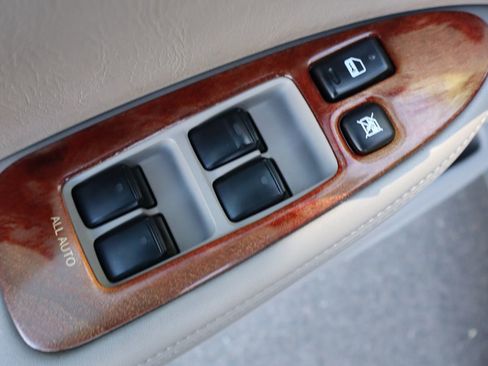 Used 2004 Lexus ES 330 image 27