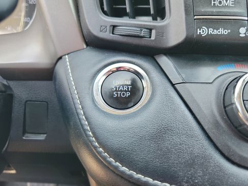 Used 2018 Toyota RAV4 XLE image 13