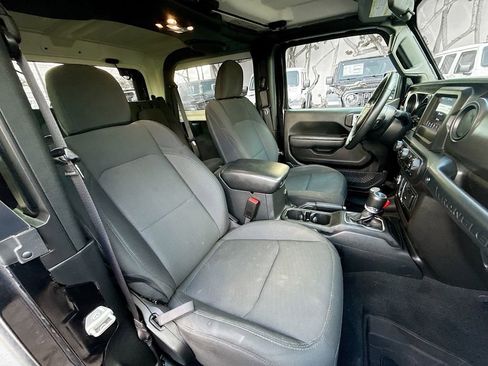 Used 2022 Jeep Wrangler Willys image 29