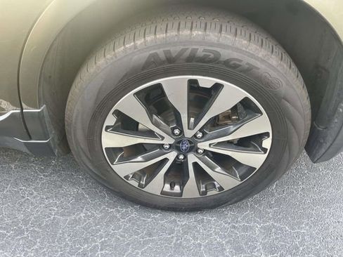 Used 2017 Subaru Outback 2.5i Limited image 8