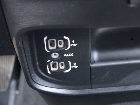 Used 2024 RAM 2500 Big Horn w/ Bed Utility Group image 37