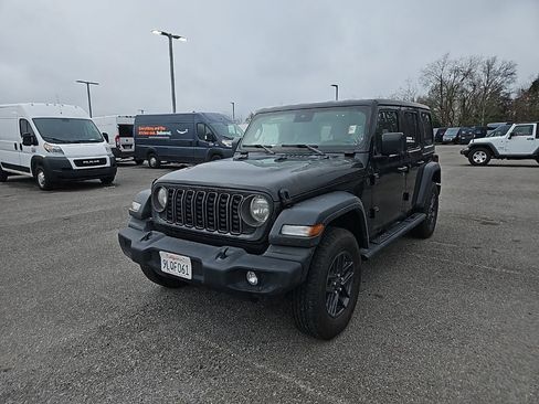 Used 2024 Jeep Wrangler Sport S image 3
