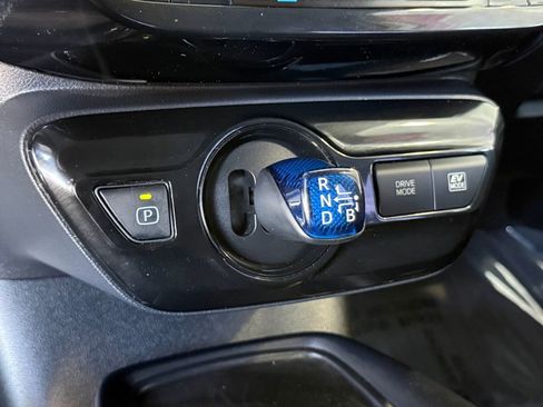 Certified 2021 Toyota Prius L Eco image 25