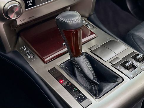 Used 2017 Lexus GX 460 Premium w/ Premium Package image 17