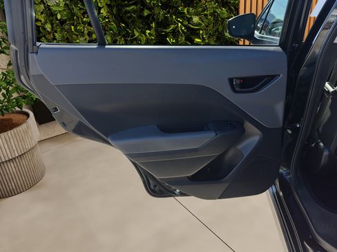 Used 2024 Subaru Crosstrek 2.0i Premium image 10