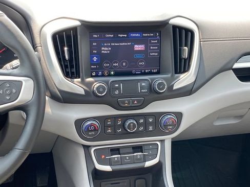 Certified 2024 GMC Terrain SLT w/ LPO, Floor Liner Package AWD/4WD image 10
