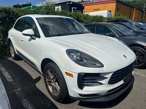 Used 2021 Porsche Macan AWD/4WD image 3