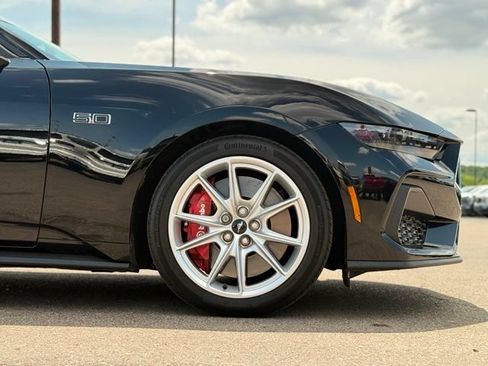 Used 2025 Ford Mustang GT Premium RWD image 36