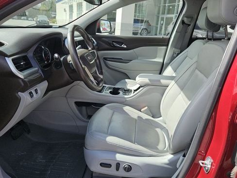 Used 2020 GMC Acadia SLT image 3