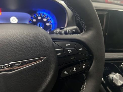 New 2026 Chrysler Pacifica Limited w/ S Appearance Package image 17