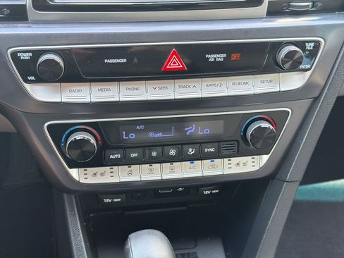 Used 2019 Hyundai Sonata Limited image 19